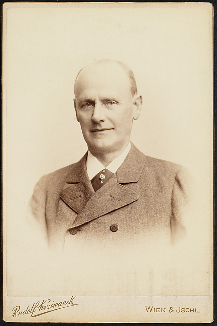 Hermann Schöne