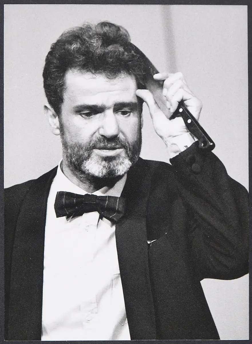 Ulrich Hoffmann, Verweis auf Stücktitel: Hamlet