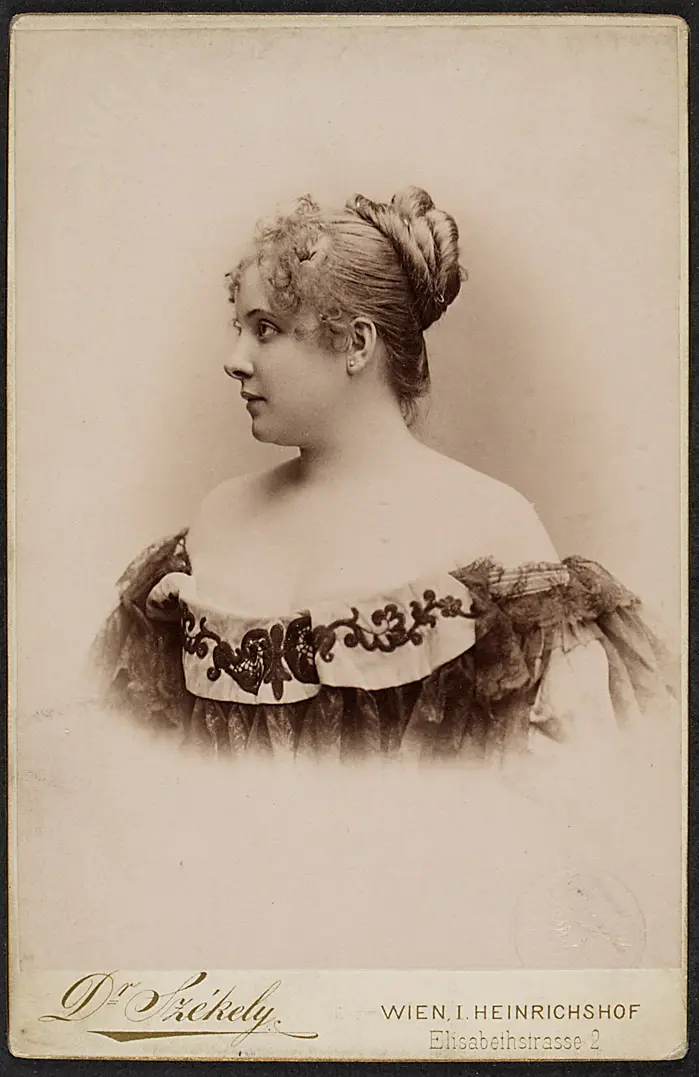 Marie Pivary