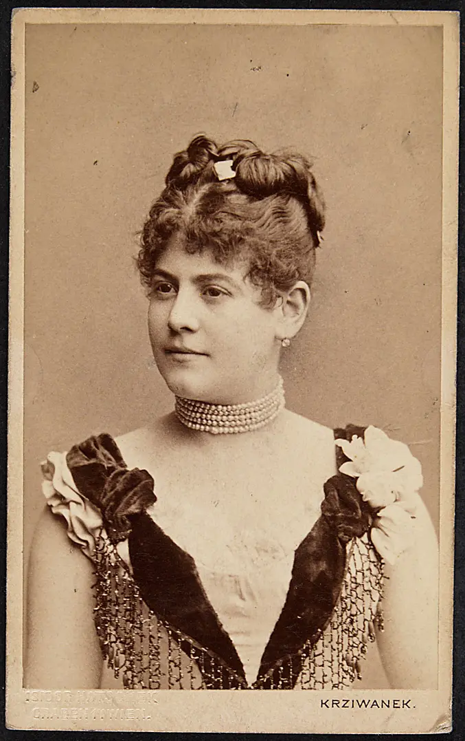 Laura Neumann