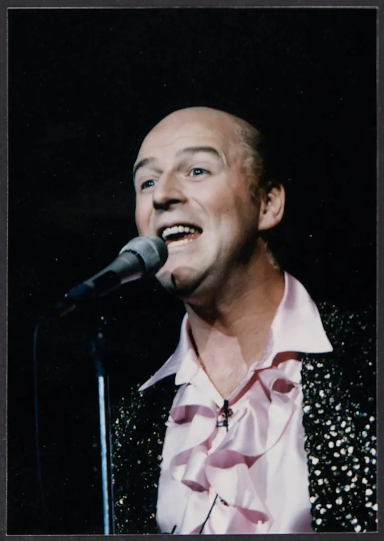 Alexander Goebel, Verweis auf Stücktitel: Elvis/John