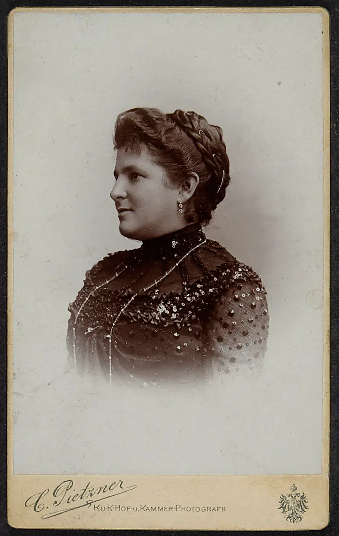 Paula Mark