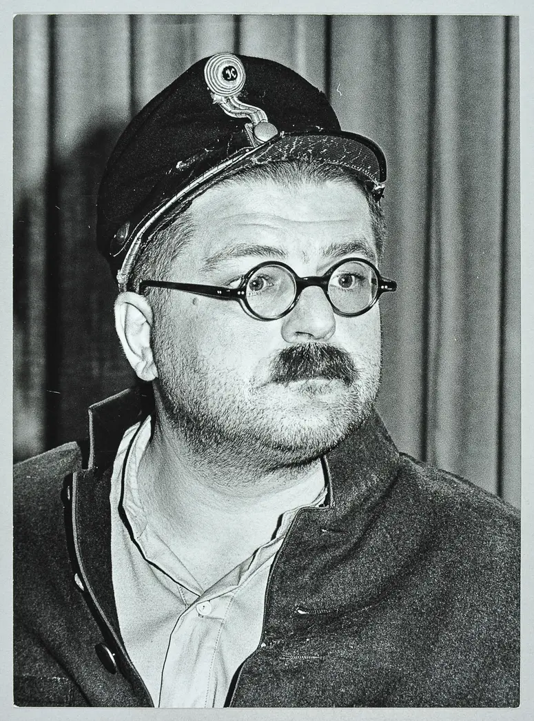Erwin Steinhauer, Verweis auf Stücktitel: Die Fledermaus