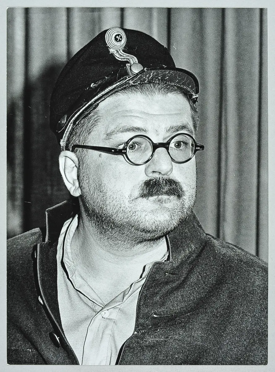 Erwin Steinhauer, Verweis auf Stücktitel: Die Fledermaus