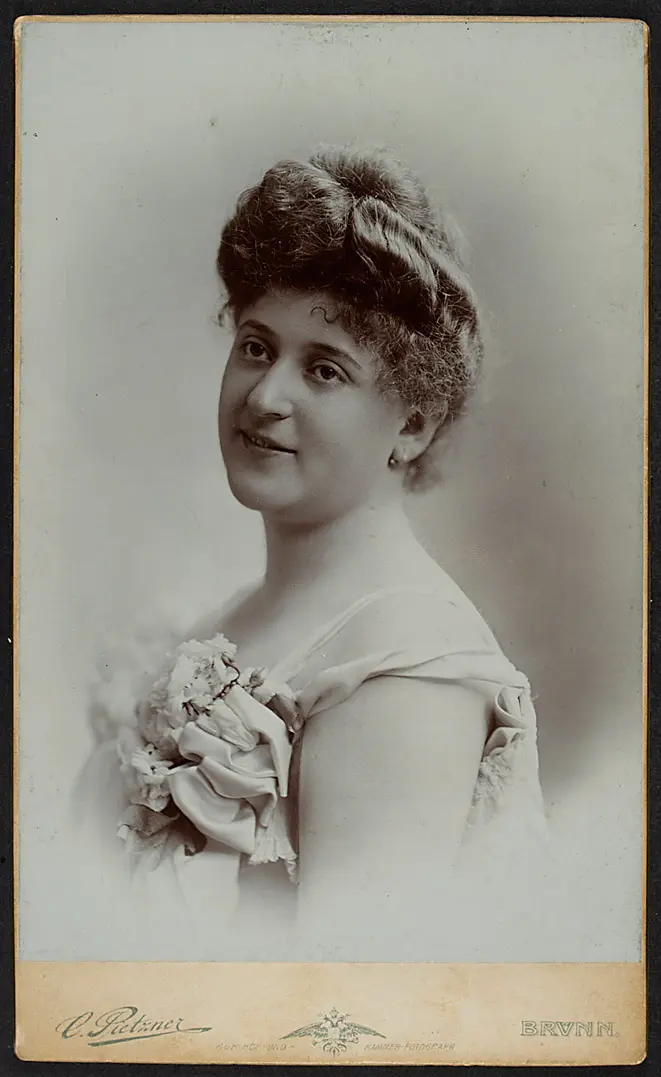 Dora Feldern