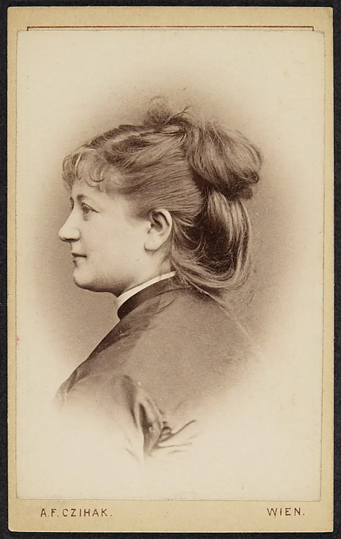 Albertine Stauber