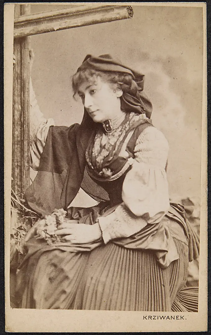 Charlotte Wolter