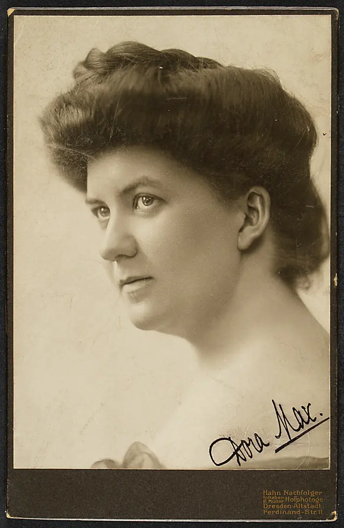 Dora Max