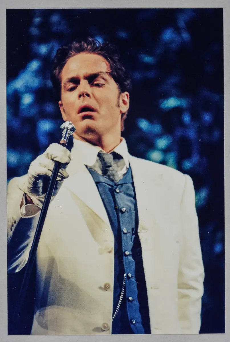 Yngve Gasoy-Romdal, Verweis auf Stücktitel: Gigi