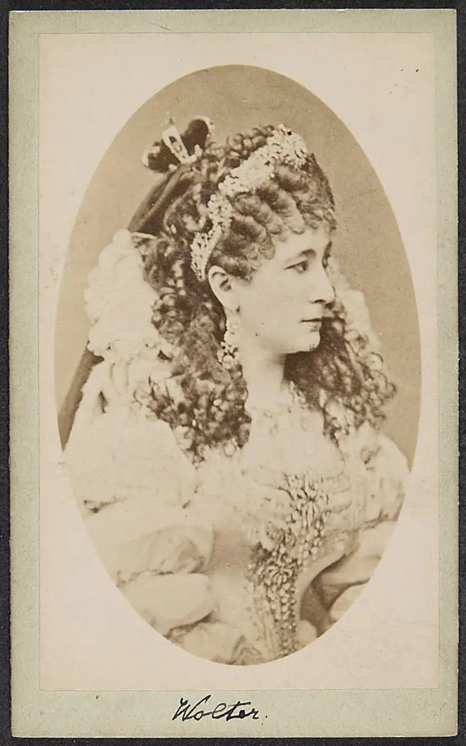 Charlotte Wolter
