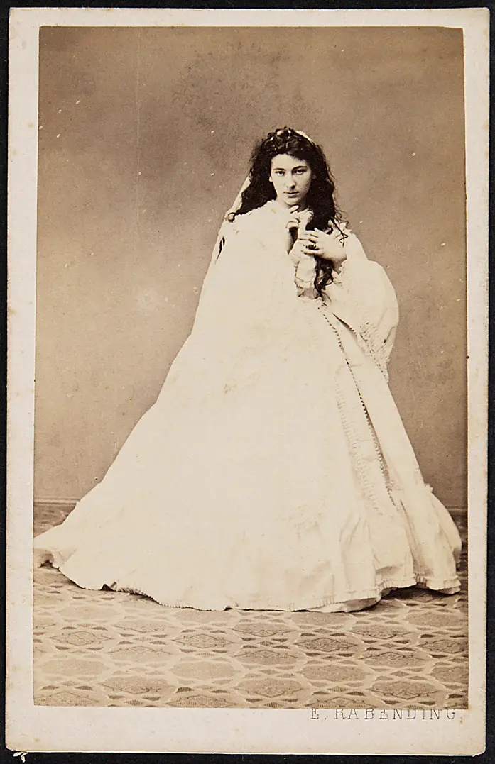Charlotte Wolter