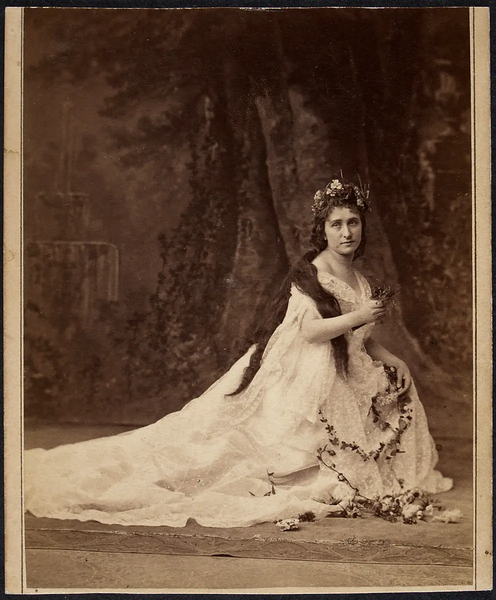 Friederike Bognar, Verweis auf Stücktitel: Hamlet