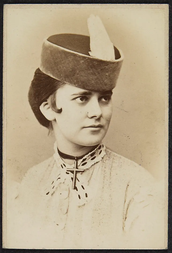 Marie Raab