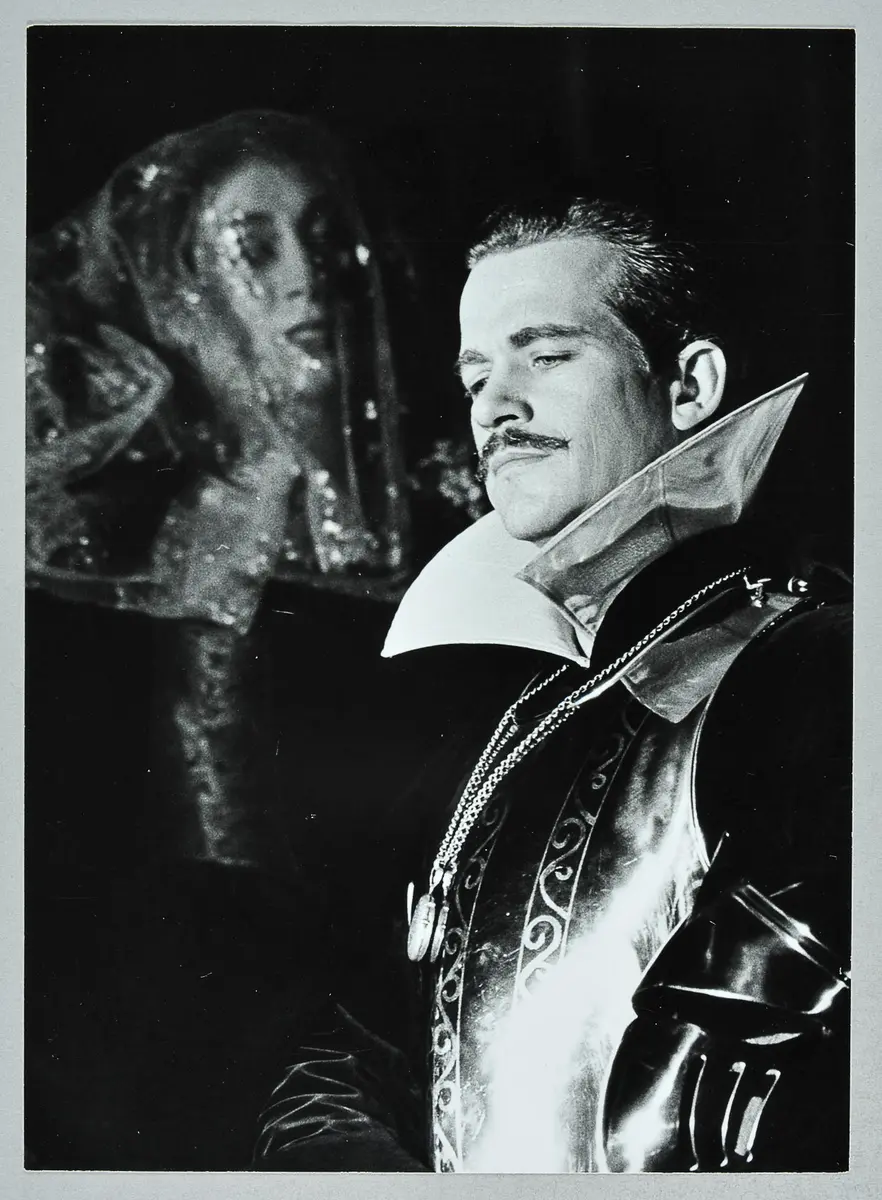 Thomas Stroux, Verweis auf Stücktitel: Das Leben ein Traum