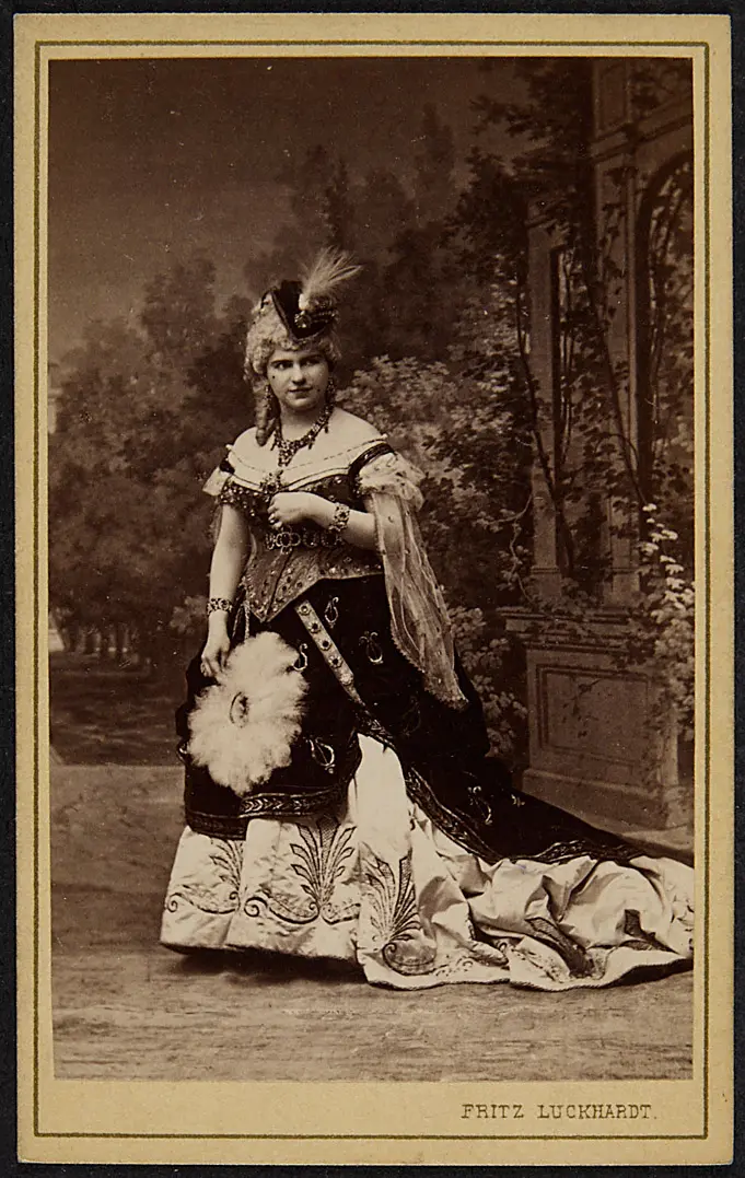 Josefine Gallmeyer, Verweis auf Stücktitel: Die Prinzessin von Trapezunt