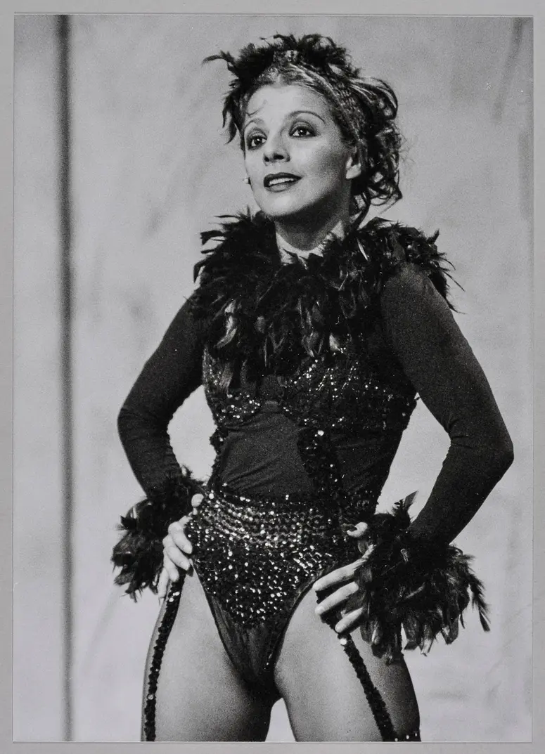 Vasiliki Roussi, Verweis auf Stücktitel: Cabaret