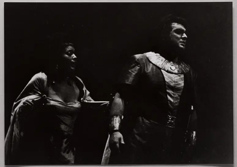 Plácido Domingo, Verweis auf Stücktitel: Aida