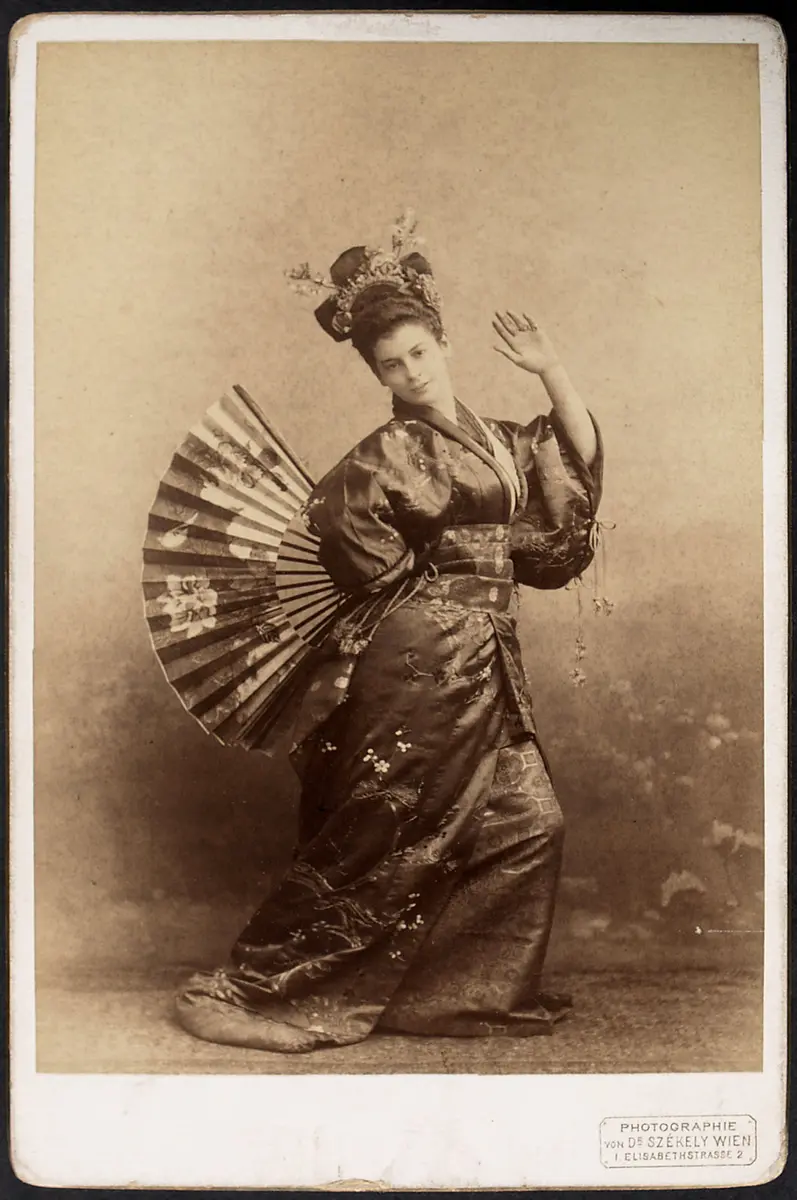 Katharina Abel, Verweis auf Stücktitel: Die Puppenfee