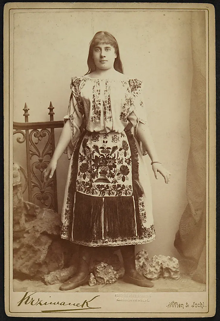 Ottilie Collin, Verweis auf Stücktitel: Der liebe Augustin