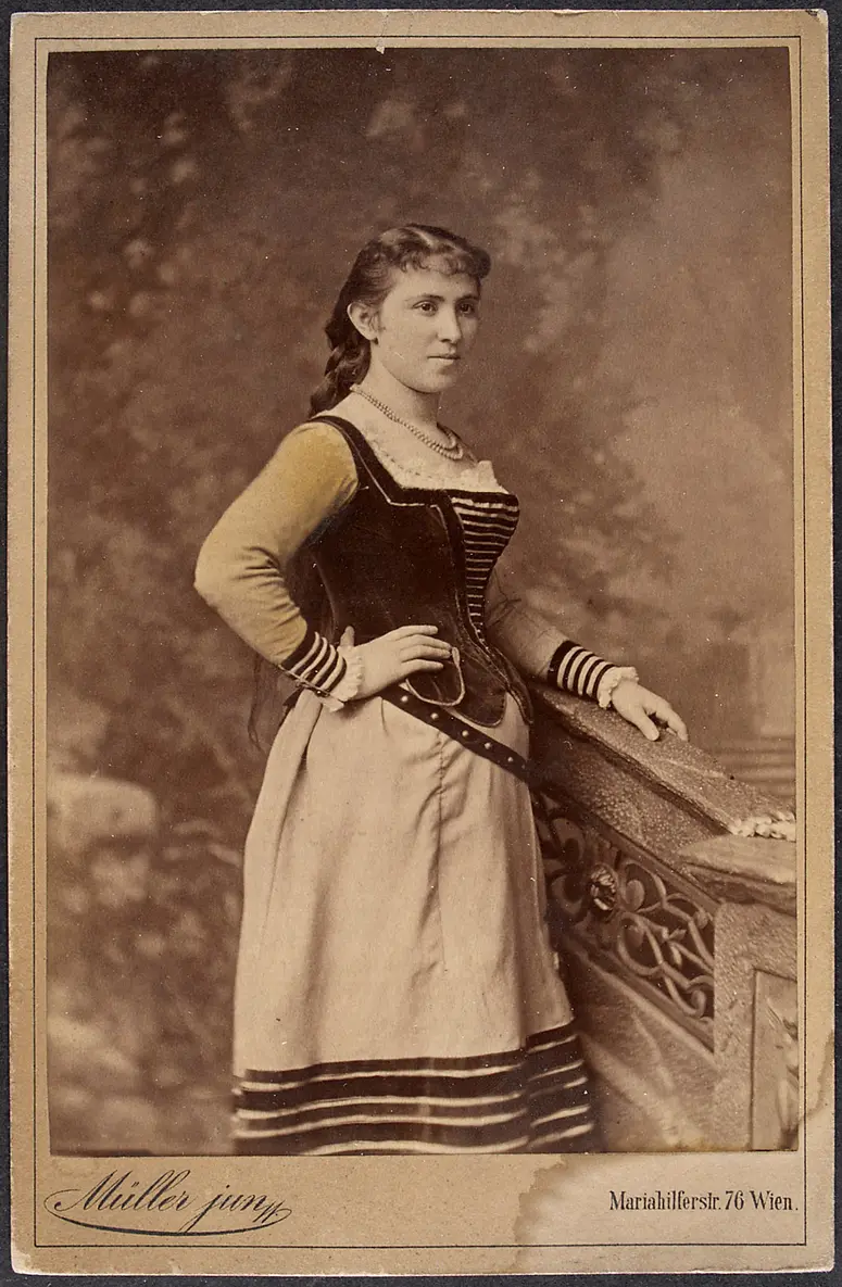 Johanna Devay