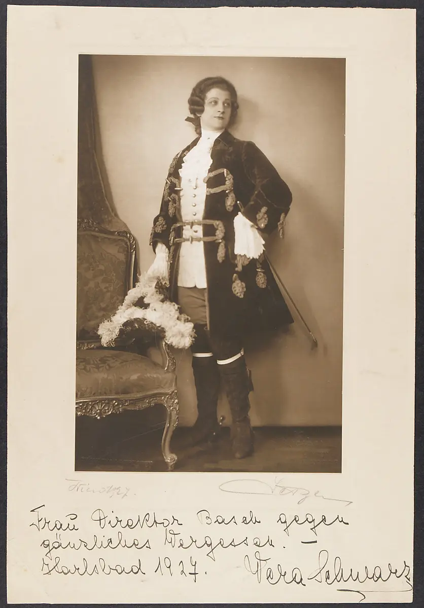Vera Schwarz