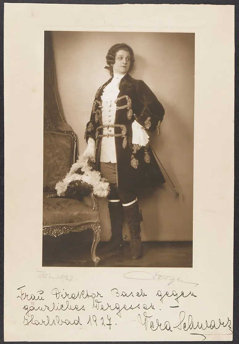 Vera Schwarz