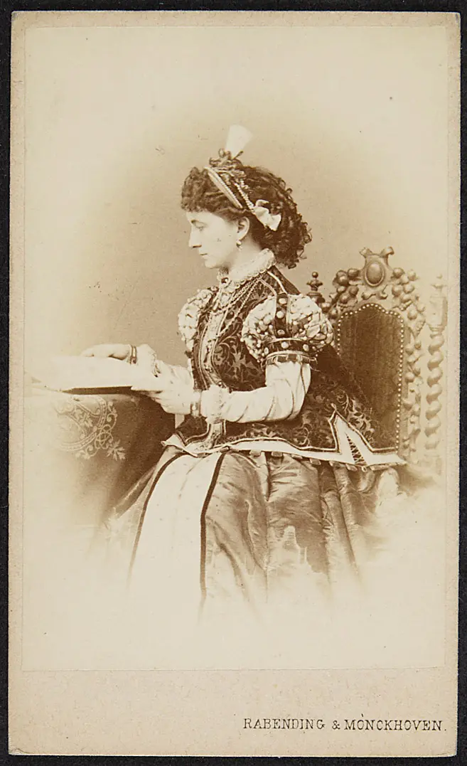 Charlotte Wolter
