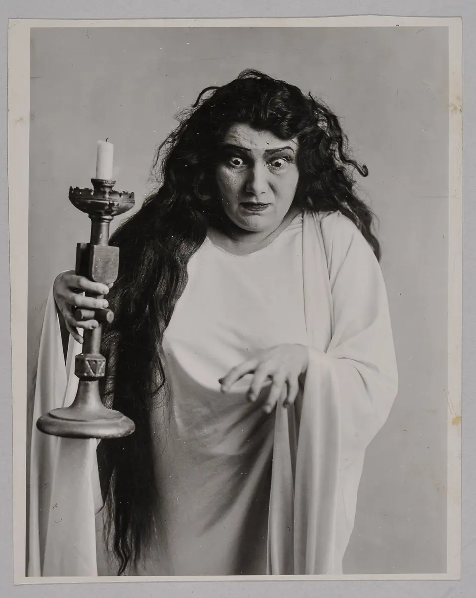 Gertrude Rünger, Verweis auf Stücktitel: Machbeth