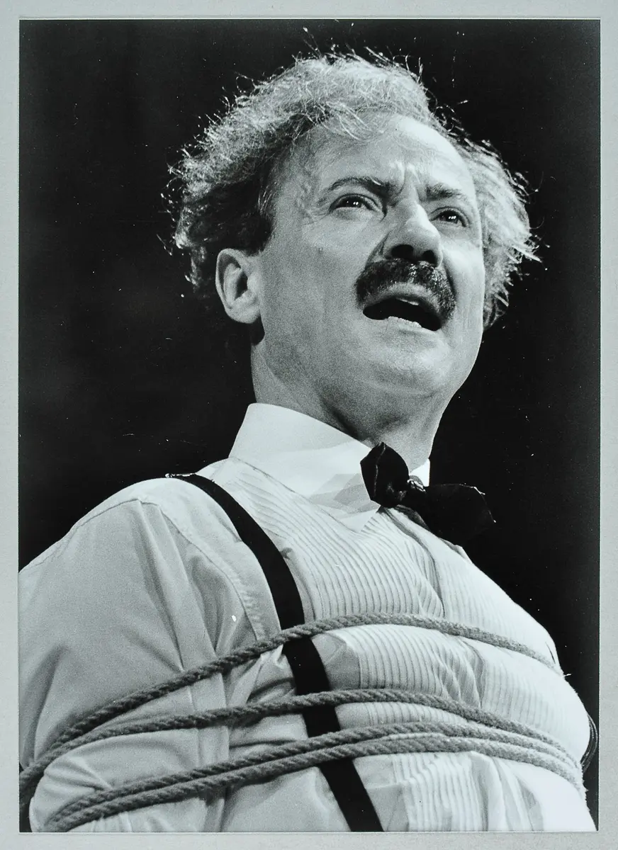 Thomas Stolzeti, Verweis auf Stücktitel: Schopenhauer