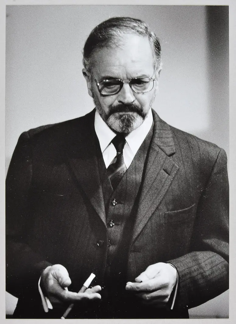 Eugen Stark, Verweis auf Stücktitel: Diese Geschichte von Ihnen