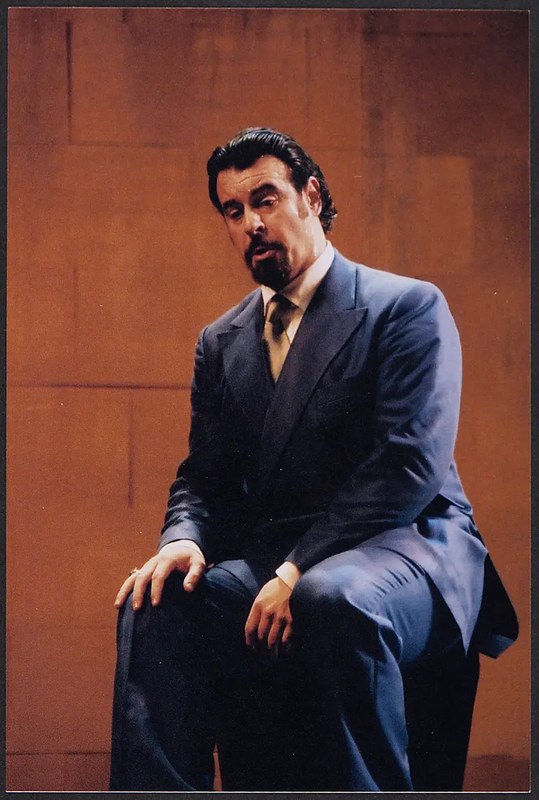 Carlos Alvarez
