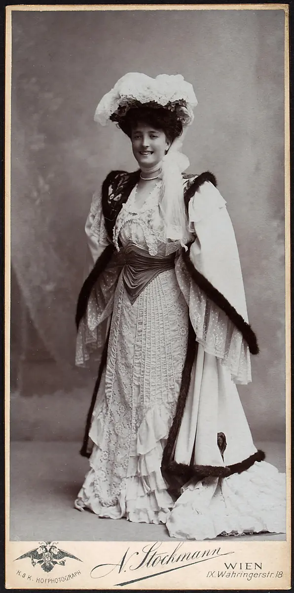 Ella Hofer