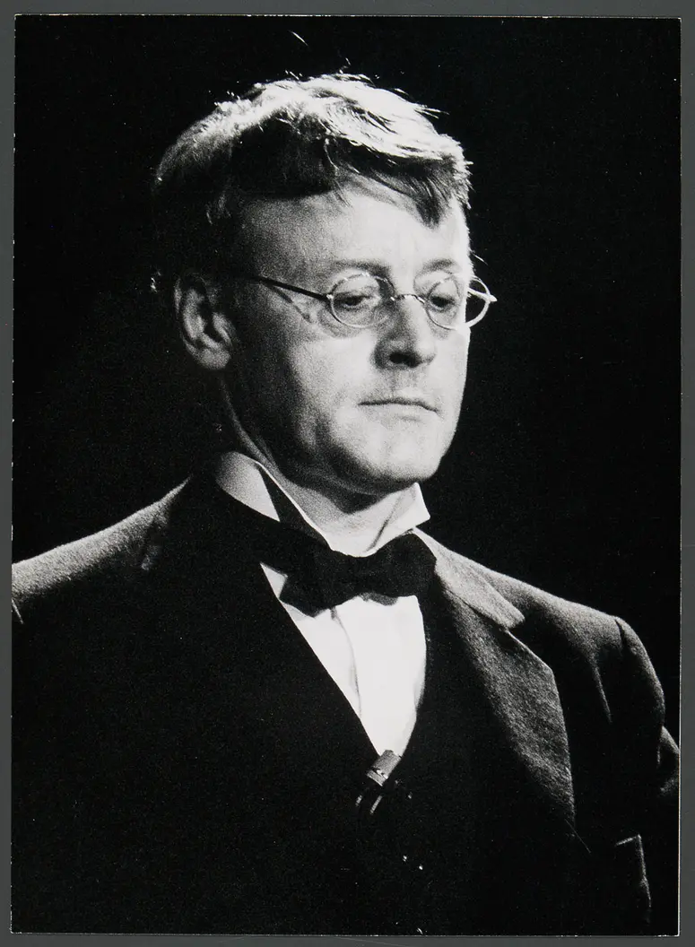 Helmuth Lohner, Verweis auf Stücktitel: Die letzten Tage der Menschheit