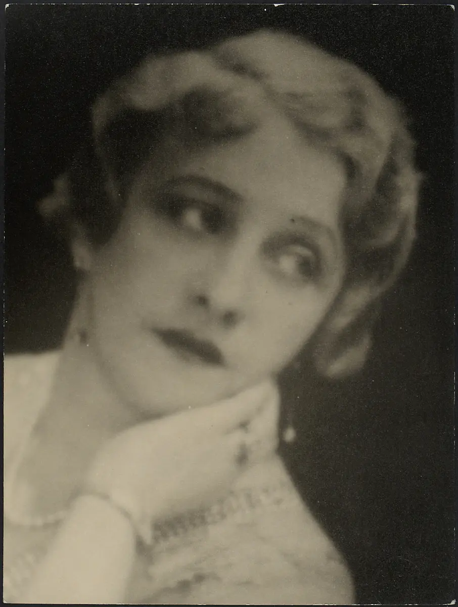 Vera Schwarz