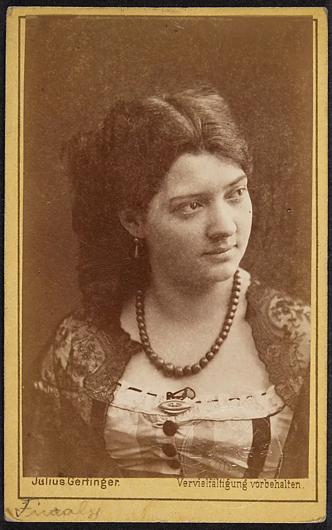 Caroline Finaly