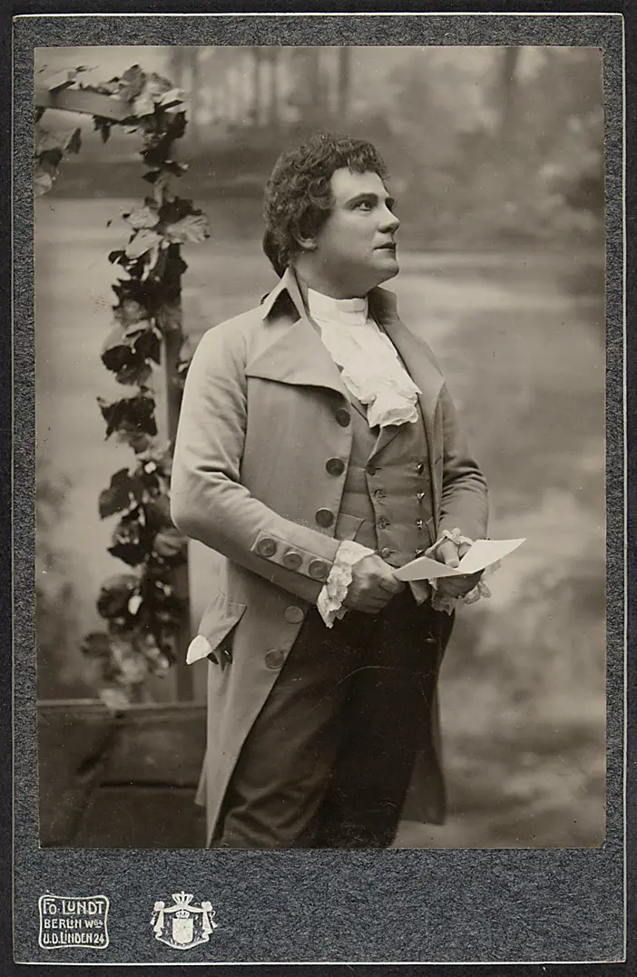 Franz Naval, Verweis auf Stücktitel: Werther