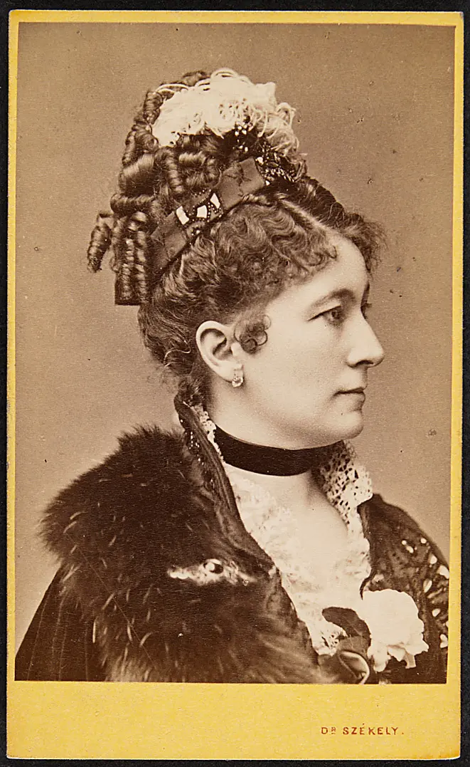 Charlotte Wolter