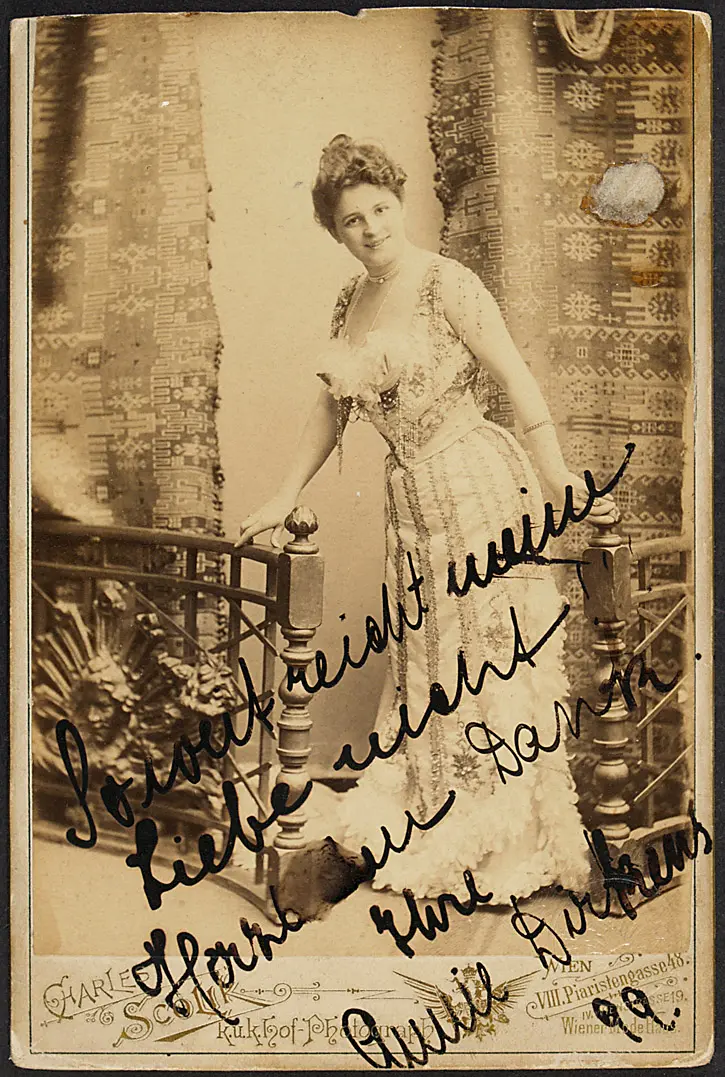 Annie Dirkens