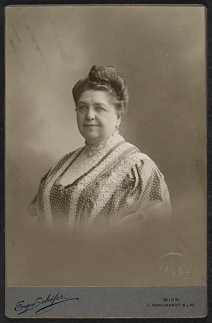 Anna Kratz