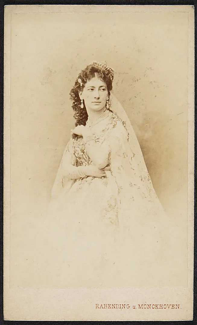 Charlotte Wolter