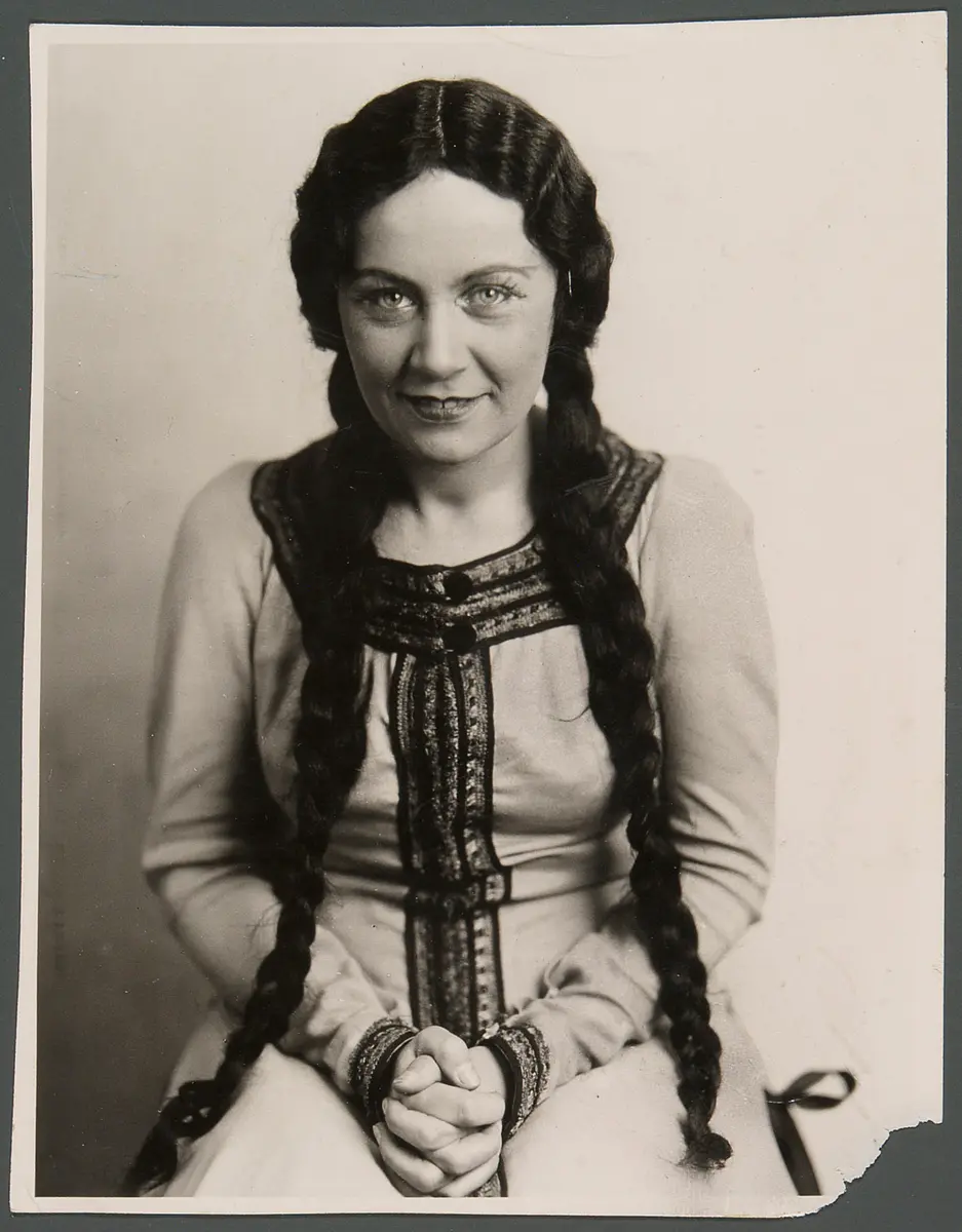 Aenne Michalsky, Verweis auf Stücktitel: Macbeth