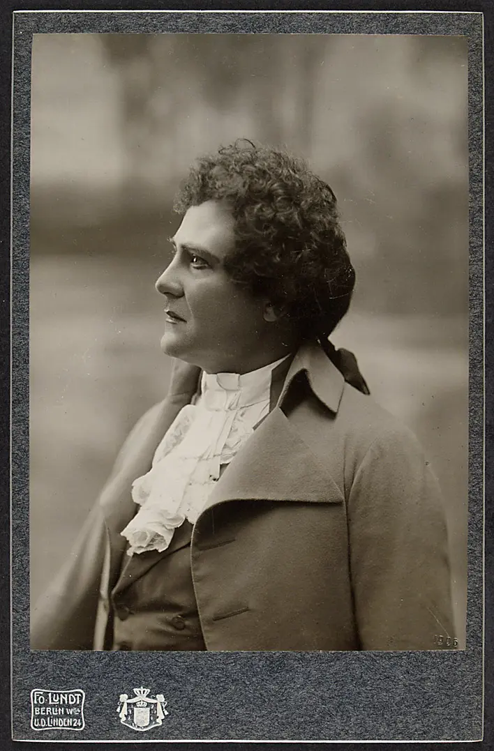 Franz Naval, Verweis auf Stücktitel: Werther