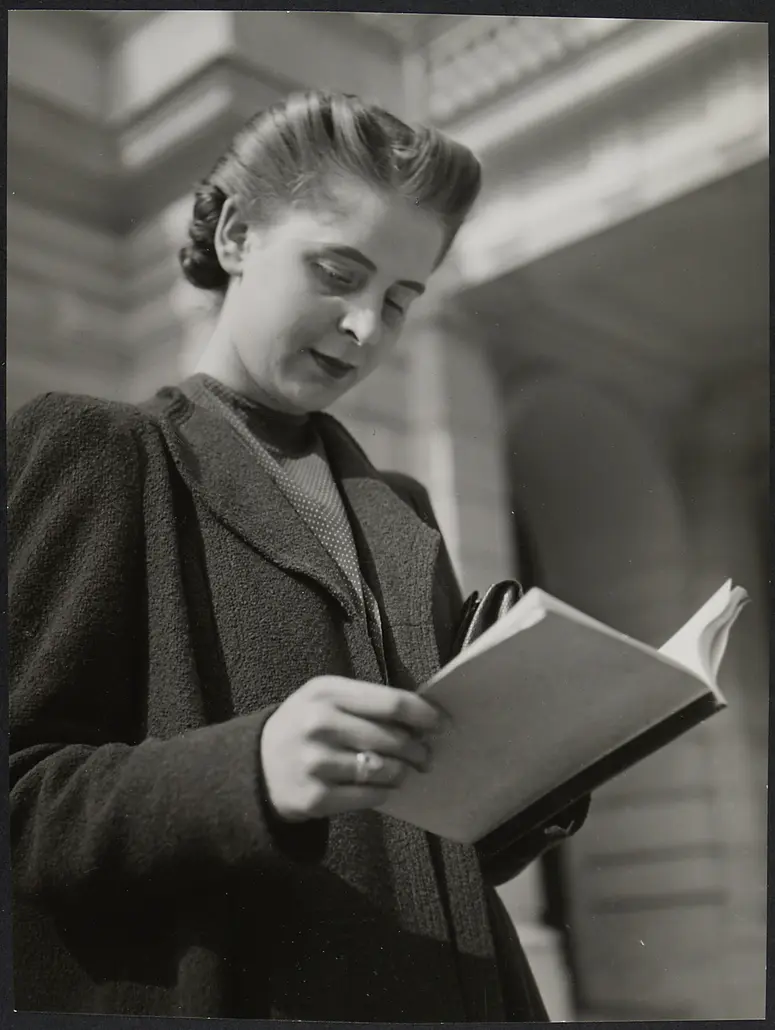 Angela von Courter