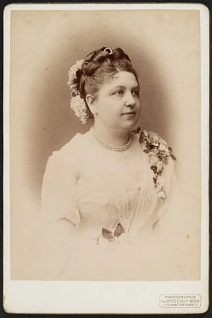 Anna Kratz