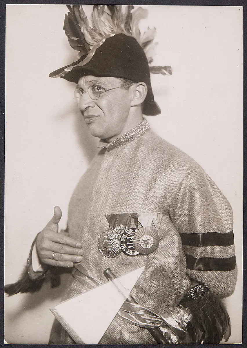 Fritz Grünbaum, Verweis auf Stücktitel: Hallo, hier Grünbaum
