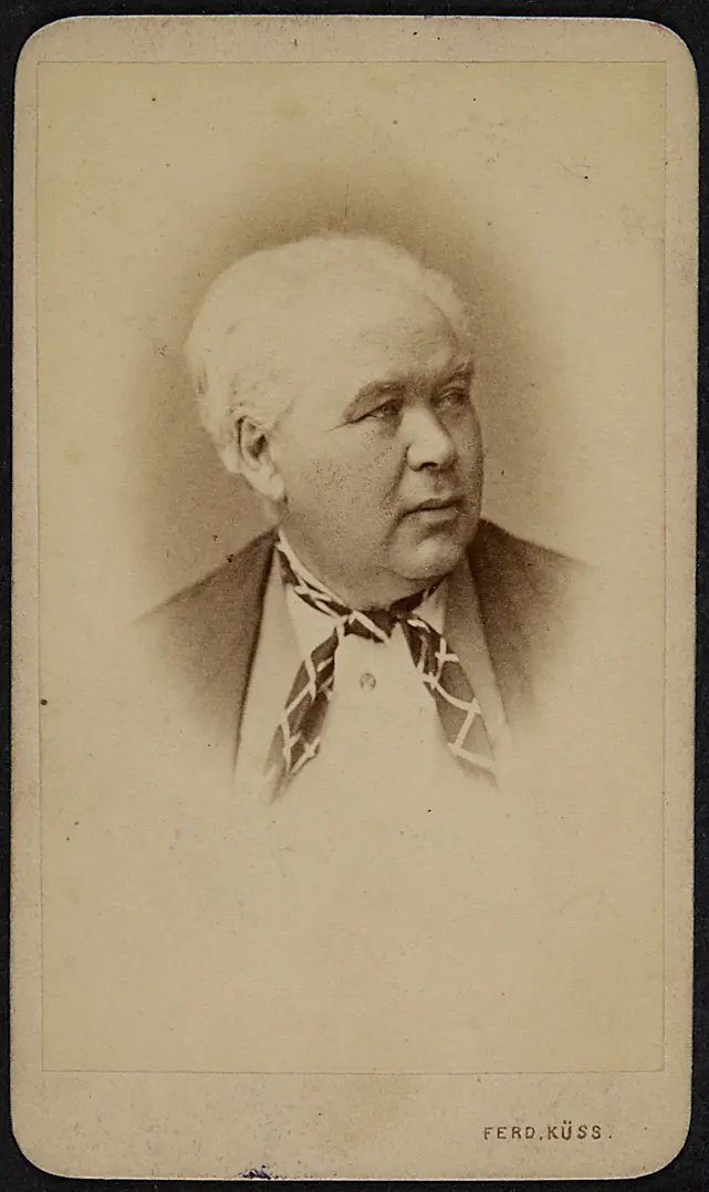 Gustav Hölzel