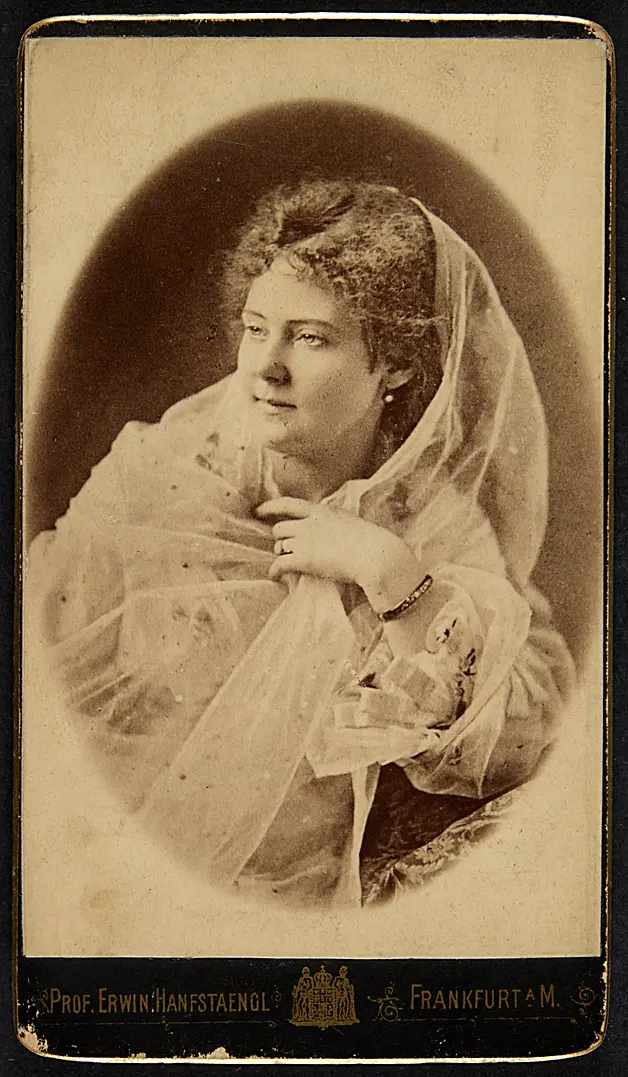 Julie Löwe