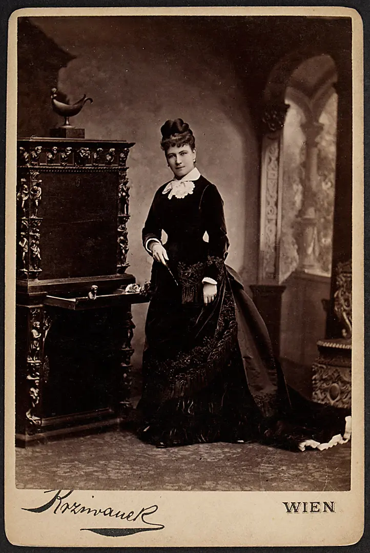 Marie Geistinger, Verweis auf Stücktitel: Eine Demimonde-Heirat