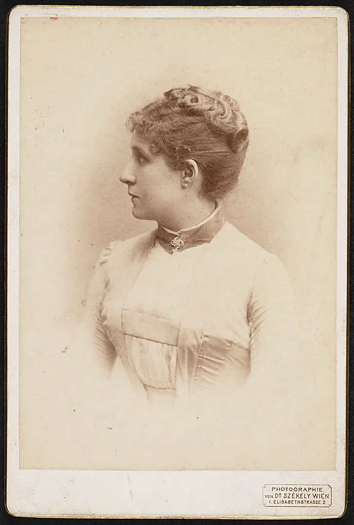 Josefine Wessely, Verweis auf Stücktitel: Denise