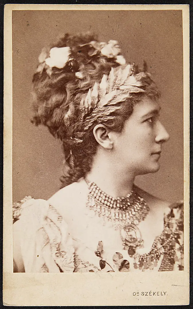 Charlotte Wolter
